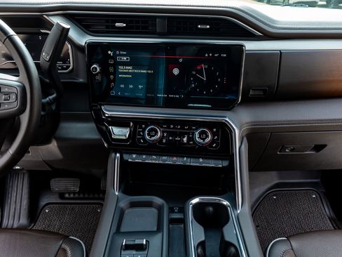 Used 2024 GMC Sierra 2500 Denali w/ Denali Reserve Package image 24