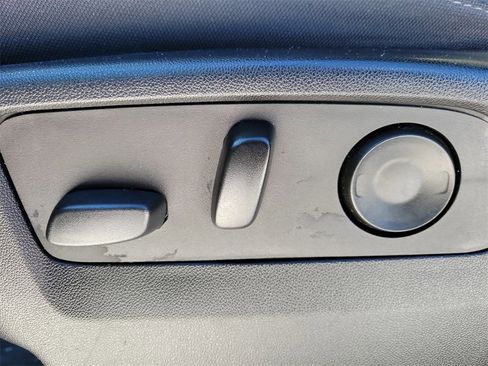 Used 2022 Chevrolet Silverado 1500 RST image 18