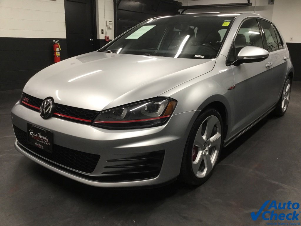 Used 2017 Volkswagen GTI SE FWD image 5