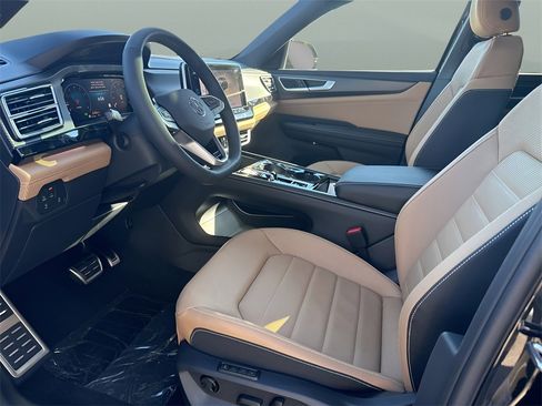 New 2026 Volkswagen Atlas Cross Sport SEL R-Line image 17