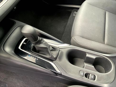 Used 2024 Toyota Corolla LE FWD image 17