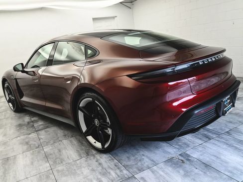 Used 2021 Porsche Taycan RWD image 6