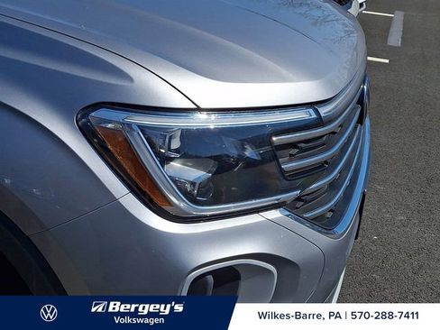 Certified 2025 Volkswagen Atlas SE AWD/4WD image 11