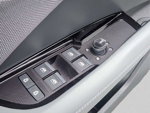 New 2026 Audi Q3 quattro 2.0T AWD/4WD image 6