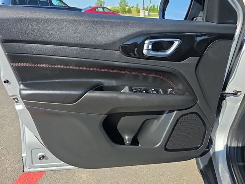 Used 2026 Jeep Compass Trailhawk AWD/4WD image 9