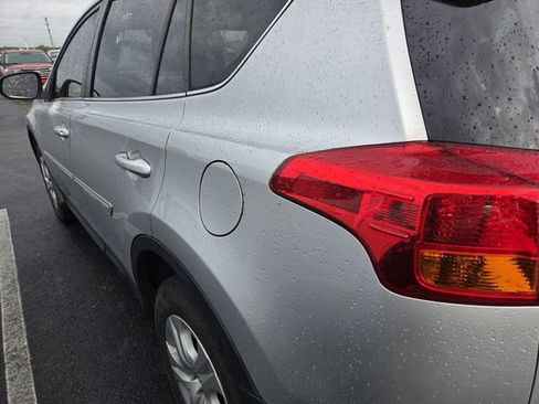 Used 2015 Toyota RAV4 LE FWD image 6