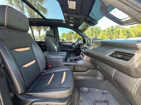 Used 2024 GMC Yukon AT4 w/ AT4 Premium Package AWD/4WD image 22