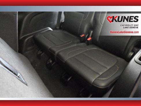 Used 2023 GMC Acadia SLT image 14