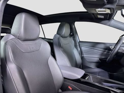 Certified 2023 Volkswagen ID.4 Pro S AWD/4WD image 32