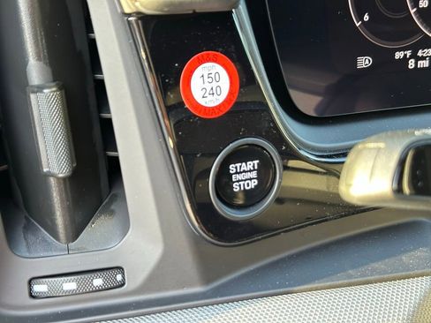 Used 2026 Porsche Cayenne E-Hybrid Coupe image 33