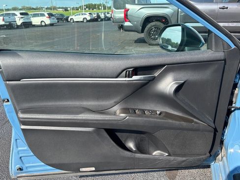 Used 2023 Toyota Camry XSE FWD image 6
