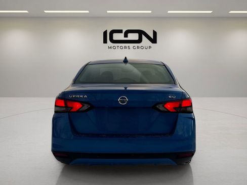 Used 2021 Nissan Versa SV image 5
