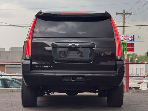Used 2019 Chevrolet Suburban LT AWD/4WD image 6