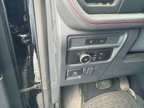 Used 2023 Ford Expedition Limited RWD image 23