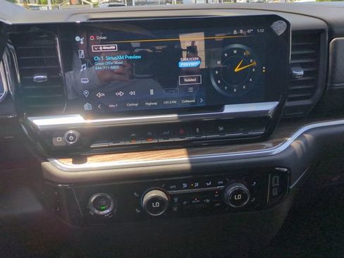 Used 2023 Chevrolet Silverado 1500 LT RWD image 14