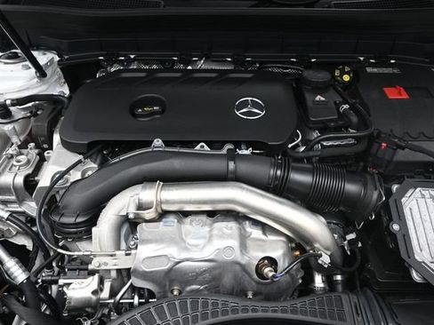Used 2026 Mercedes-Benz GLB 250 image 33