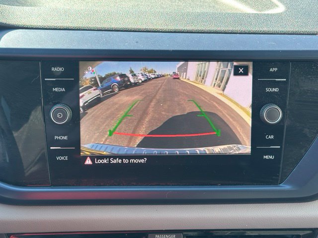 Certified 2023 Volkswagen Taos SE w/ Panoramic Sunroof Package AWD/4WD image 32
