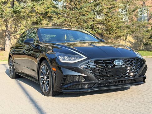 Used 2023 Hyundai Sonata Limited FWD image 1