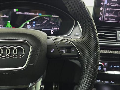 New 2025 Audi SQ5 Premium Plus image 17