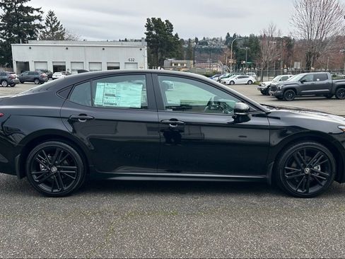 New 2026 Toyota Camry Hybrid image 4