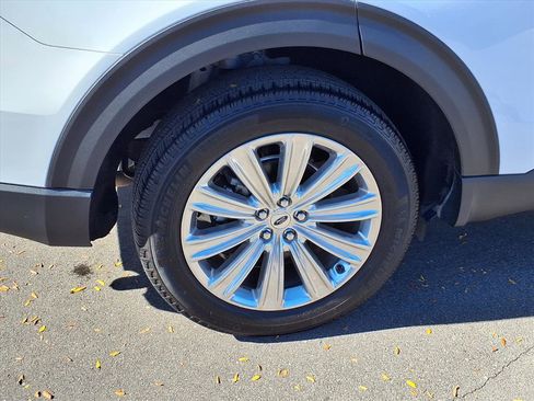 Used 2023 Ford Explorer Limited w/ Limited Technology Package image 27