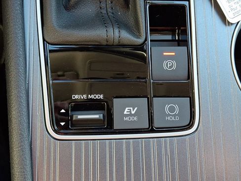 Used 2026 Toyota Sienna XLE image 27