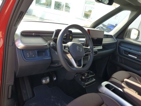 New 2025 Volkswagen ID. Buzz Pro S Plus image 17