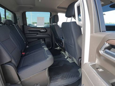 Used 2025 Chevrolet Silverado 1500 LT Trail Boss w/ Convenience Package II AWD/4WD image 23