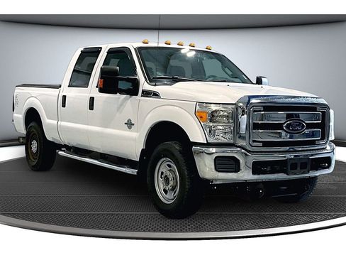 Used 2012 Ford F250 XLT w/ Snow Plow Prep Pkg AWD/4WD image 2