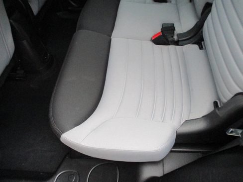 Used 2014 FIAT 500L Easy w/ Popular Equipment Group FWD image 6