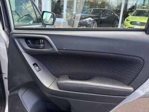 Used 2018 Subaru Forester 2.5i w/ Alloy Wheel Package image 26