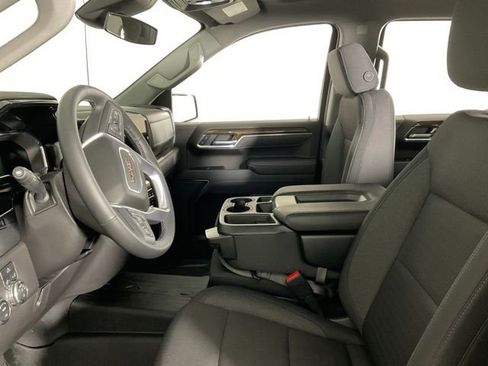 Used 2025 GMC Sierra 1500 Elevation image 28