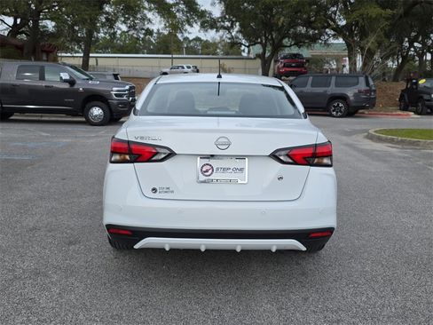 Used 2024 Nissan Versa S w/ S Plus Package image 6
