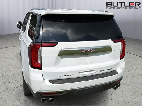 Used 2021 GMC Yukon Denali w/ Denali Premium Package RWD image 9
