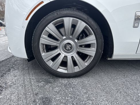 Certified 2022 Rolls-Royce Ghost w/ Ghost Package image 6