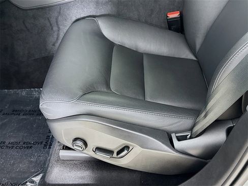 Certified 2025 Volvo XC90 B5 Core image 19