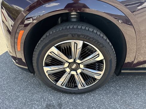 New 2025 Cadillac Escalade IQ Luxury 1 AWD/4WD image 10