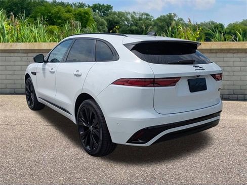 New 2026 Jaguar F-PACE R-Dynamic S image 6