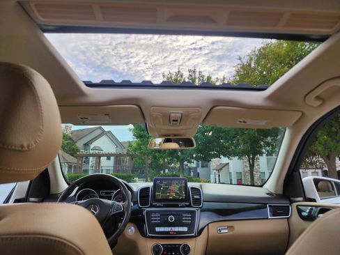 Used 2017 Mercedes-Benz GLE 350 GLE 350 SUV w/ Premium 1 Package image 23