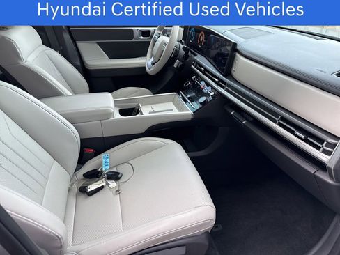 Used 2025 Hyundai Santa Fe SEL image 14