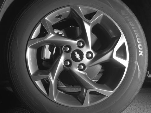 Used 2025 Chevrolet Trax LT FWD image 12