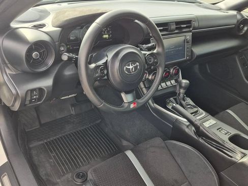 Used 2024 Toyota GR86 Premium RWD image 15