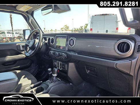 Used 2022 Jeep Gladiator Overland w/ Safety Group AWD/4WD image 14