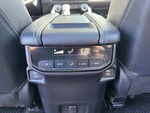 Used 2025 Toyota Grand Highlander AWD image 12