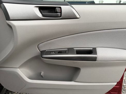 Used 2011 Subaru Forester 2.5X w/ Alloy Wheel Value Pkg image 24