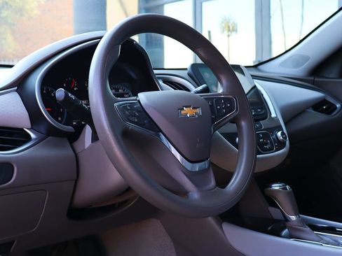 Used 2020 Chevrolet Malibu LS FWD image 37