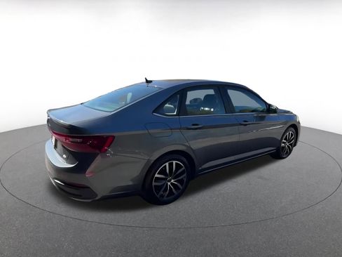 Used 2025 Volkswagen Jetta SE image 15