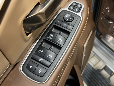 Used 2023 RAM 2500 Limited AWD/4WD image 19