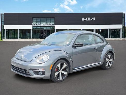 Used 2013 Volkswagen Beetle 2.0T FWD image 2