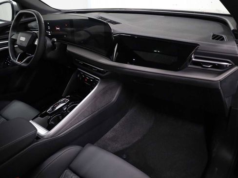 Certified 2025 Audi SQ5 Premium Plus w/ Premium Plus Package image 6